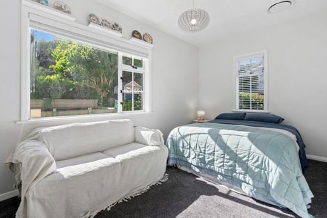 Photo of property in 546 Broadway, Strathmore Park, Wellington, 6022