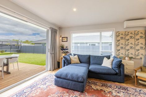 Photo of property in 16 Dee Street, Otane, 4202