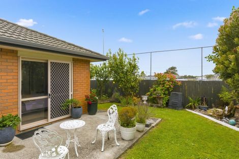 Photo of property in 63 Weraroa Road, Levin, 5510