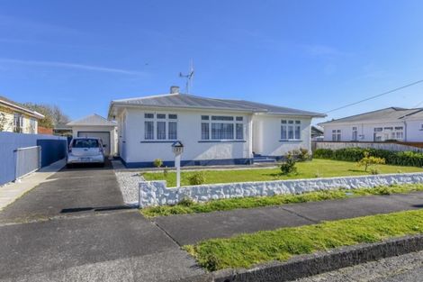 Photo of property in 27 Hannan Street, Levin, 5510