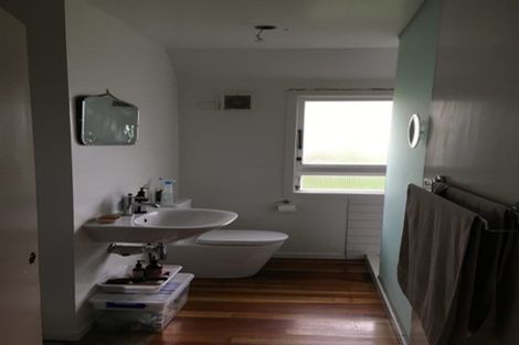 Photo of property in 22 Paramu Avenue, Birkdale, Auckland, 0626