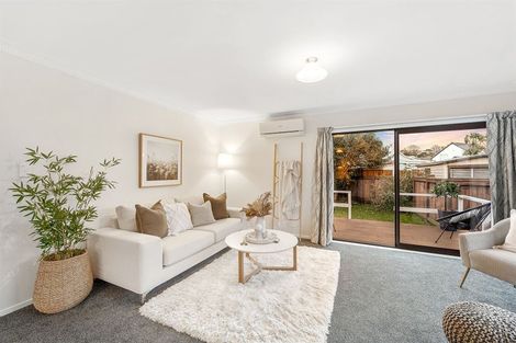 Photo of property in 63a Nile Road, Milford, Auckland, 0620