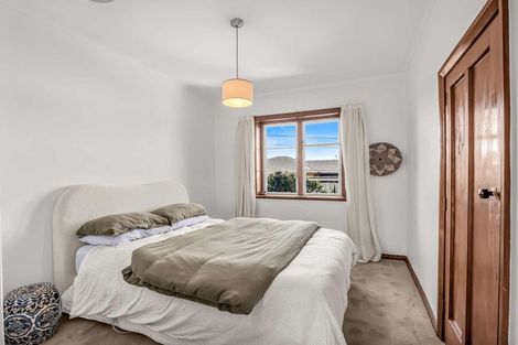 Photo of property in 121 Selwyn Street, Somerfield, Christchurch, 8024