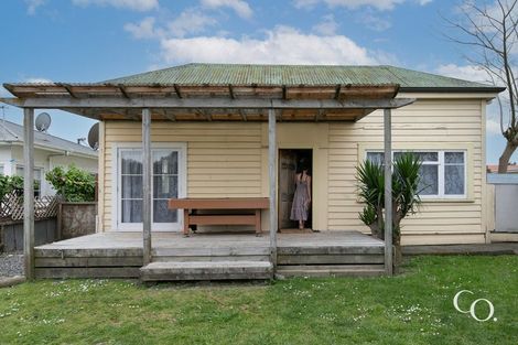 Photo of property in 230 Mayfair Avenue, Mayfair, Hastings, 4122