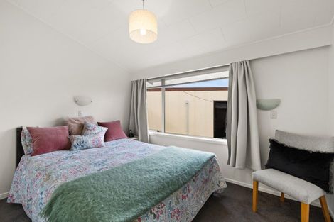 Photo of property in 106 Avondale Road, Taradale, Napier, 4112