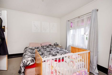 Photo of property in 24 Thyra Street, Dannevirke, 4930