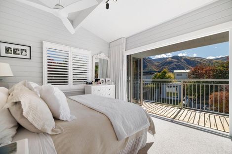Photo of property in 13 Argyle Place, Arrowtown, 9302