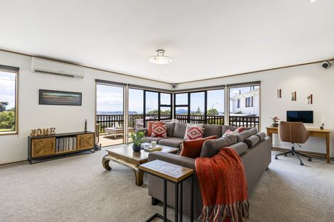 Photo of property in 98 Bleakhouse Road, Howick, Auckland, 2014