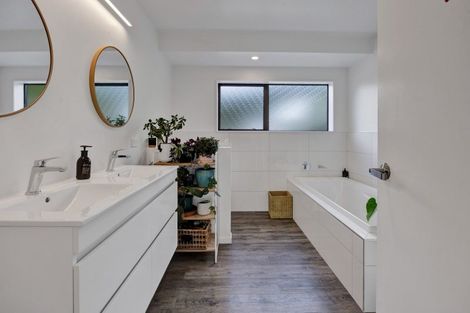 Photo of property in 515 Carrington Road, Hurworth, New Plymouth, 4371