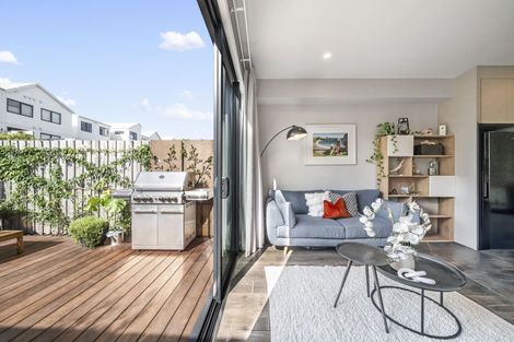 Photo of property in 83 Tarapuka Road, Westgate, Auckland, 0814