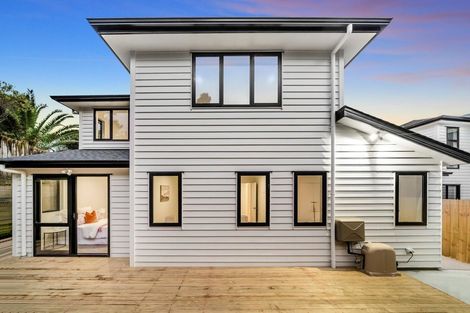 Photo of property in 11 Tawapou Close, Massey, 0614