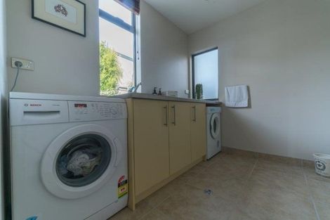 Photo of property in 1 Waimana Place, Wanaka, 9305