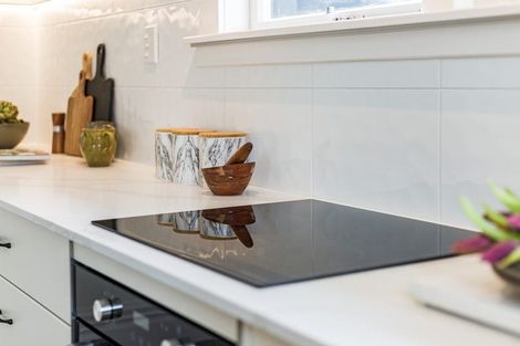 Photo of property in 71 Herald Street, Berhampore, Wellington, 6023