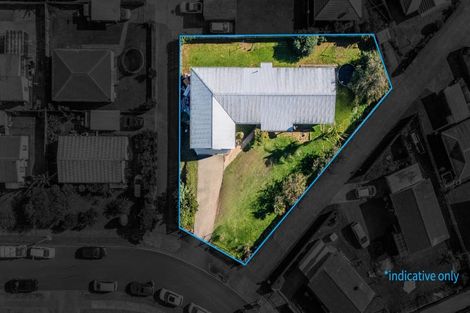 Photo of property in 17 Solveig Place, Randwick Park, Auckland, 2105
