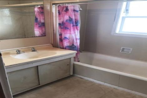 Photo of property in 27 Harwood Crescent, Otara, Auckland, 2023