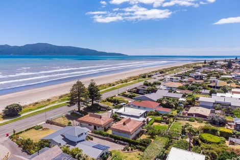 Photo of property in 80a Marine Parade, Paraparaumu Beach, Paraparaumu, 5032