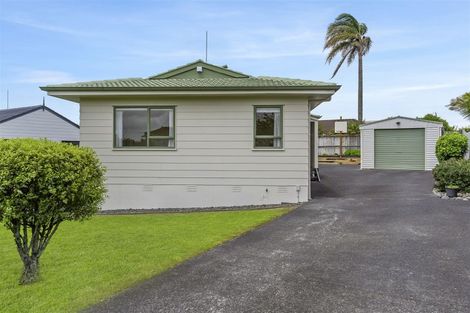 Photo of property in 3 Glenhaven Place, Te Atatu Peninsula, Auckland, 0610