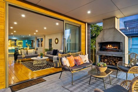 Photo of property in 79 Marine Parade, Paraparaumu Beach, Paraparaumu, 5032