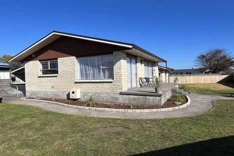 Photo of property in 2 Park Lane, Waitara, 4320