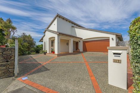 Photo of property in 117 Ruapehu Drive, Fitzherbert, Palmerston North, 4410