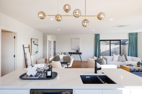 Photo of property in 18 Silkwood Place, Fitzherbert, Palmerston North, 4410