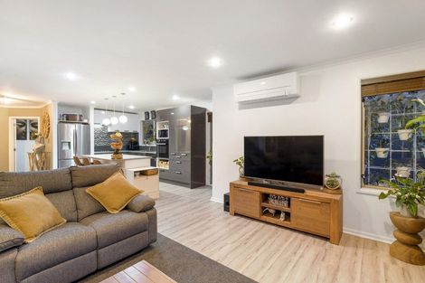 Photo of property in 39 Millennial Way, Orewa, 0931