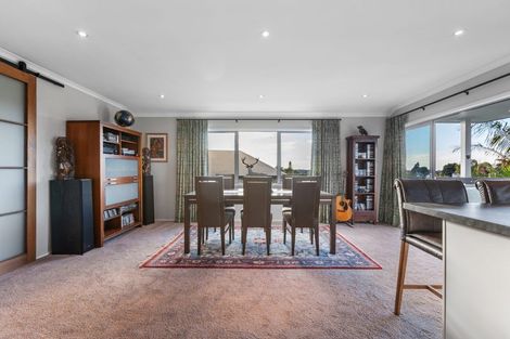 Photo of property in 31 Bayvista Close, Welcome Bay, Tauranga, 3112