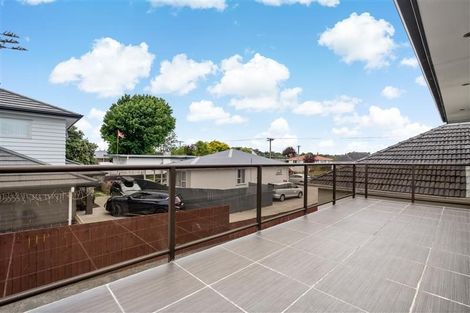 Photo of property in 39 Churchill Avenue, Manurewa, Auckland, 2102