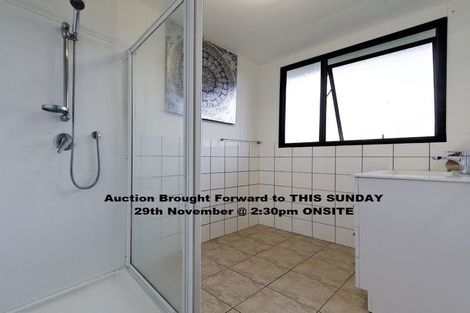 Photo of property in 17 Rehia Road, Massey, Auckland, 0614