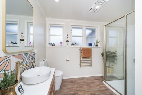 Photo of property in 16 Newbury Street, Awapuni, Palmerston North, 4412