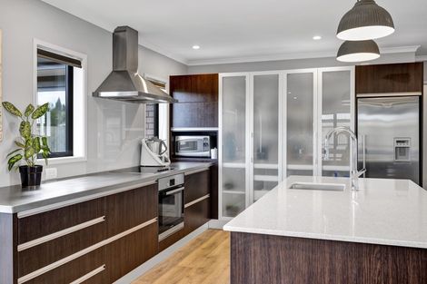 Photo of property in 6 Montague Grove, Stratford, 4332