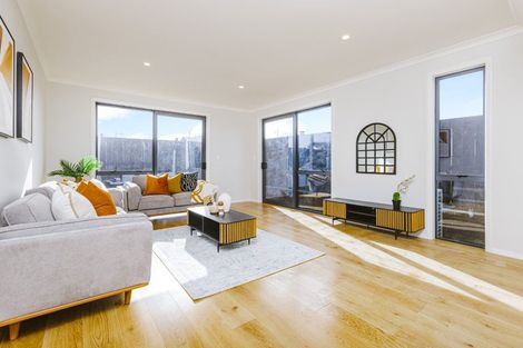 Photo of property in 2 Seagreen Avenue, Rosehill, 2113
