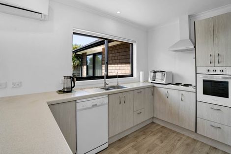 Photo of property in 6 Elizabeth Grove, Stratford, 4332