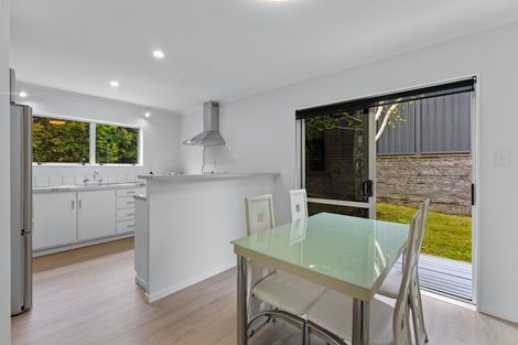 Photo of property in 1/14 Sunward Rise, Glenfield, Auckland, 0629