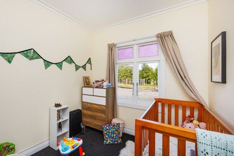 Photo of property in 8 Knorp Street, Halcombe, Feilding, 4779
