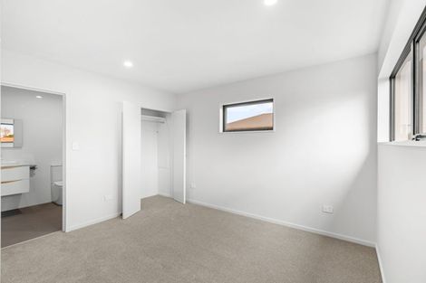 Photo of property in 6a Auburn Avenue, Upper Riccarton, Christchurch, 8041