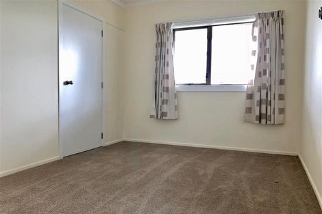 Photo of property in 51 Hadfield Street, Beach Haven, Auckland, 0626