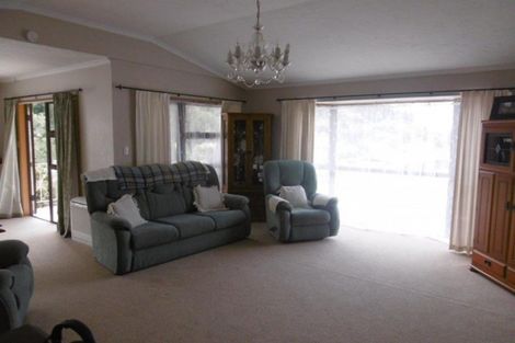 Photo of property in 68 Wairau Road, Picton, 7220