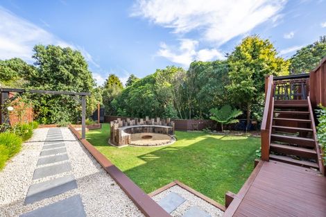 Photo of property in 10 Seymour Grove, Kingsley Heights, Upper Hutt, 5018