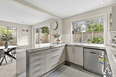 Photo of property in 41 Forres Street, Seatoun, Wellington, 6022