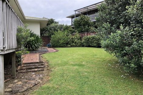 Photo of property in 13 Fairlea Road, Te Atatu South, Auckland, 0610