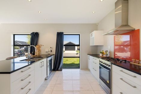 Photo of property in 8 Marble Court, Northwood, Christchurch, 8051