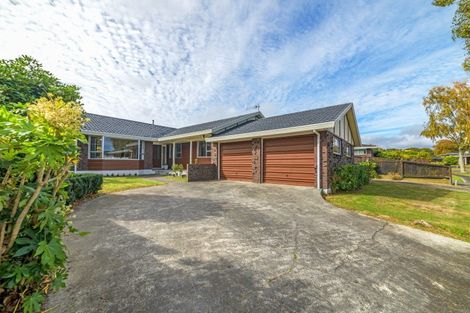 Photo of property in 17 Caulfield Place, Awapuni, Palmerston North, 4412