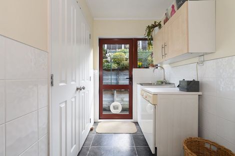 Photo of property in 61 Waipuna Grove, Welcome Bay, Tauranga, 3112