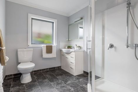 Photo of property in 6a Queenwood Road, Levin, 5510