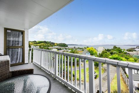 Photo of property in 17 Merehai Place, Snells Beach, 0920
