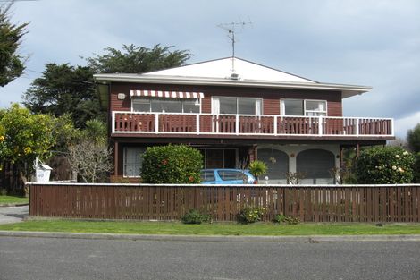 Photo of property in 40 Mcmaster Street, Greytown, 5712
