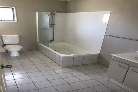 Photo of property in 20 Carlas Way, Ranui, Auckland, 0612