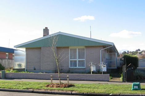 Photo of property in 23 Landsdowne Terrace, Cashmere, Christchurch, 8022