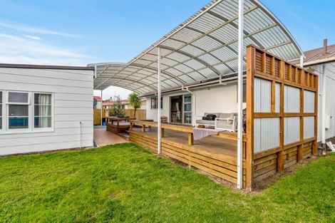 Photo of property in 21 Seaspray Drive, Mount Maunganui, 3116